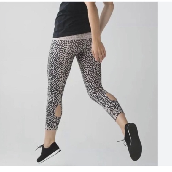 LULULEMON Wunder Under SE Dance Wide Waistband Leopard Skirted Leggings Size 4 - Picture 2 of 16